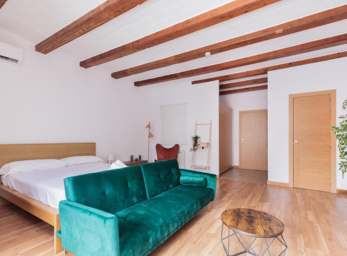 Spacious Doubleroom Apartment At Sants — Photos 3